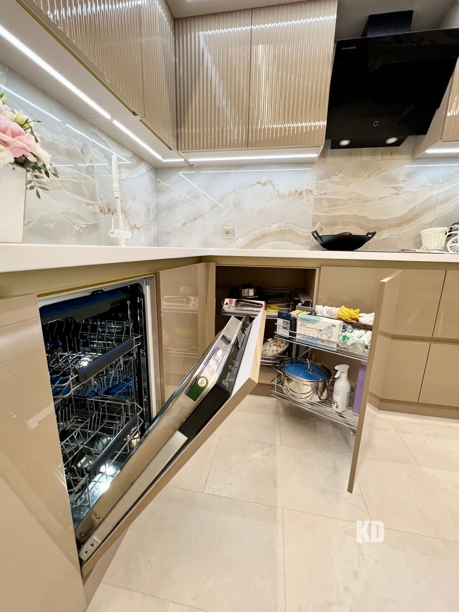Кухня современная Pure Form Kitchens Кухня современная Pure Form Kitchens